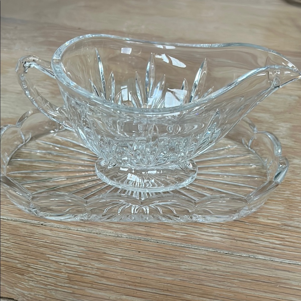 Royal limited gravy boat and serving tray